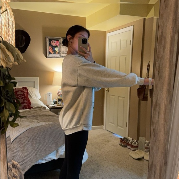 Birch and Stone sweatshirt, color grey, size medium. - Picture 3 of 4